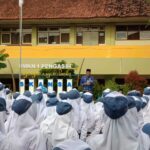 SMKN 1 Pengasih Gelar Upacara Hari Pahlawan dengan Khidmat